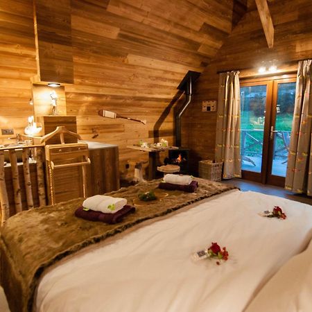 Aqualodge Hotel Insolite Ermeton-sur-Biert Экстерьер фото