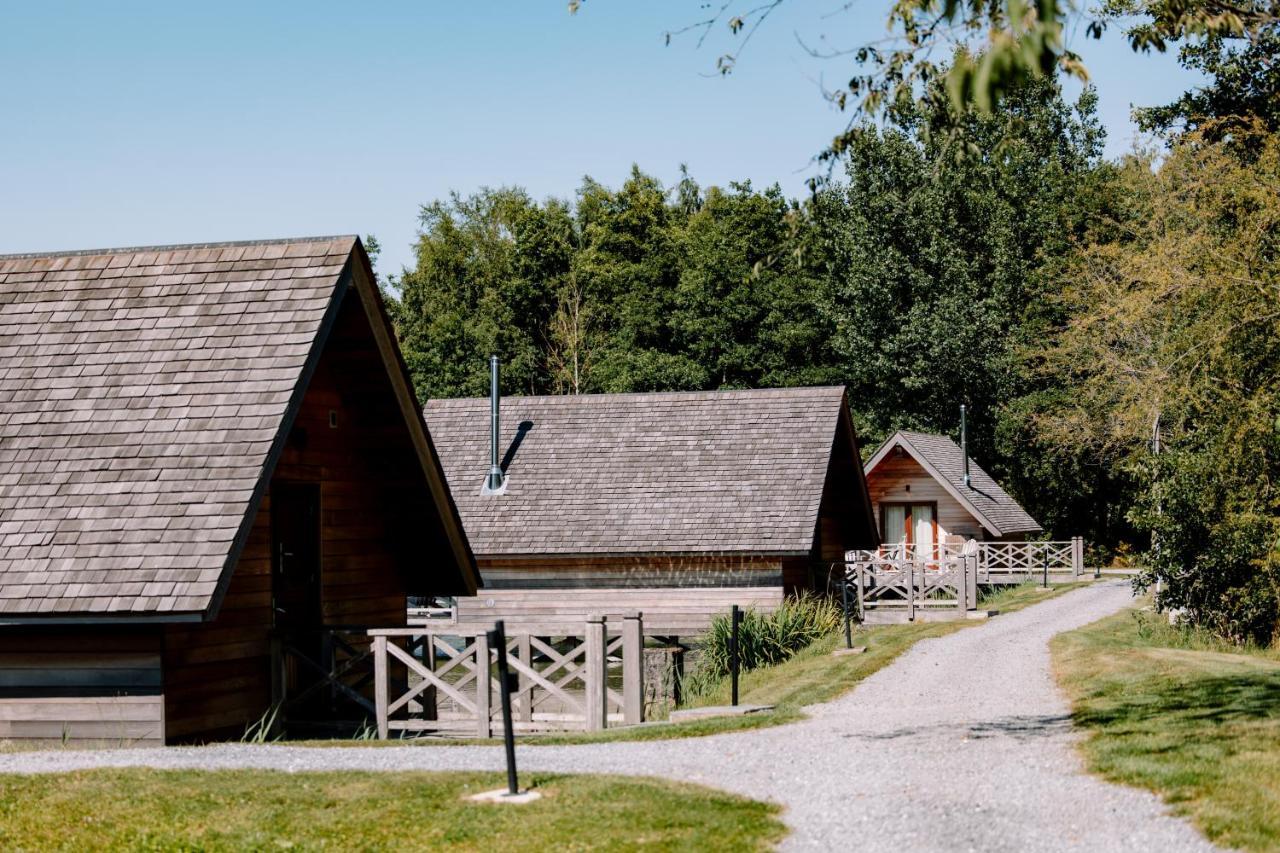 Aqualodge Hotel Insolite Ermeton-sur-Biert Экстерьер фото