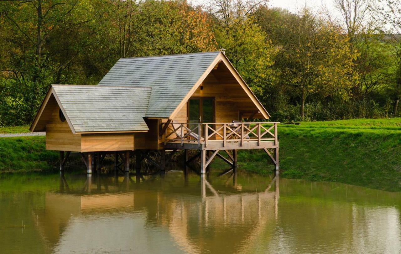 Aqualodge Hotel Insolite Ermeton-sur-Biert Экстерьер фото