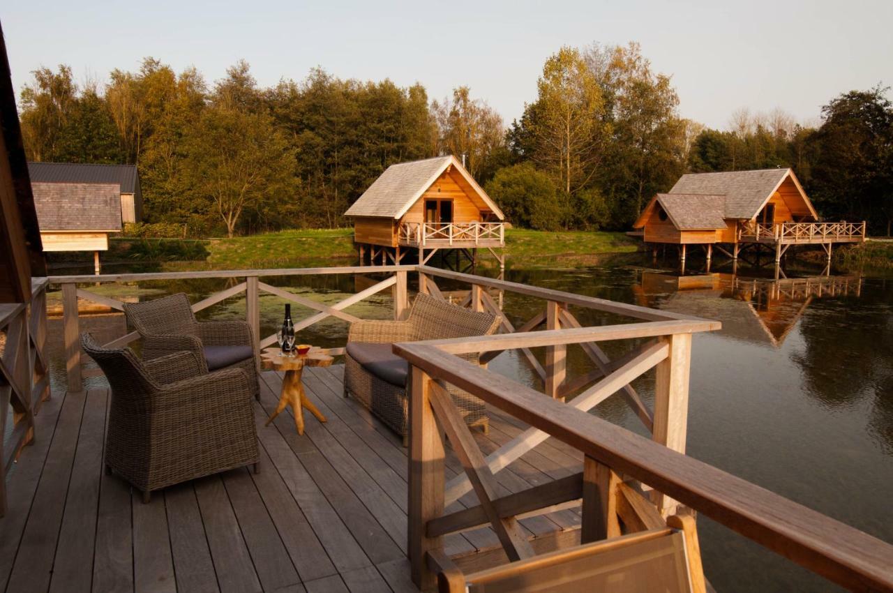 Aqualodge Hotel Insolite Ermeton-sur-Biert Экстерьер фото