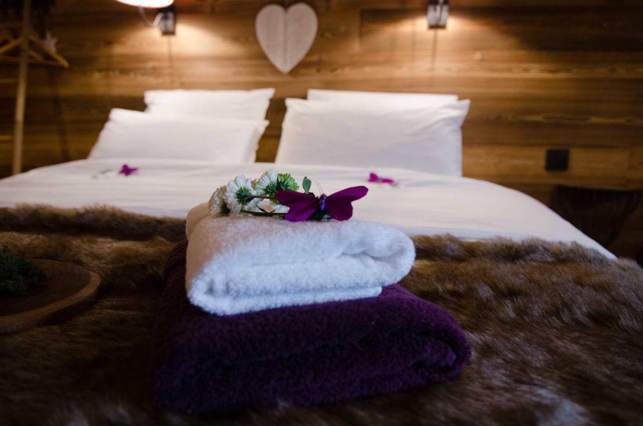 Aqualodge Hotel Insolite Ermeton-sur-Biert Экстерьер фото