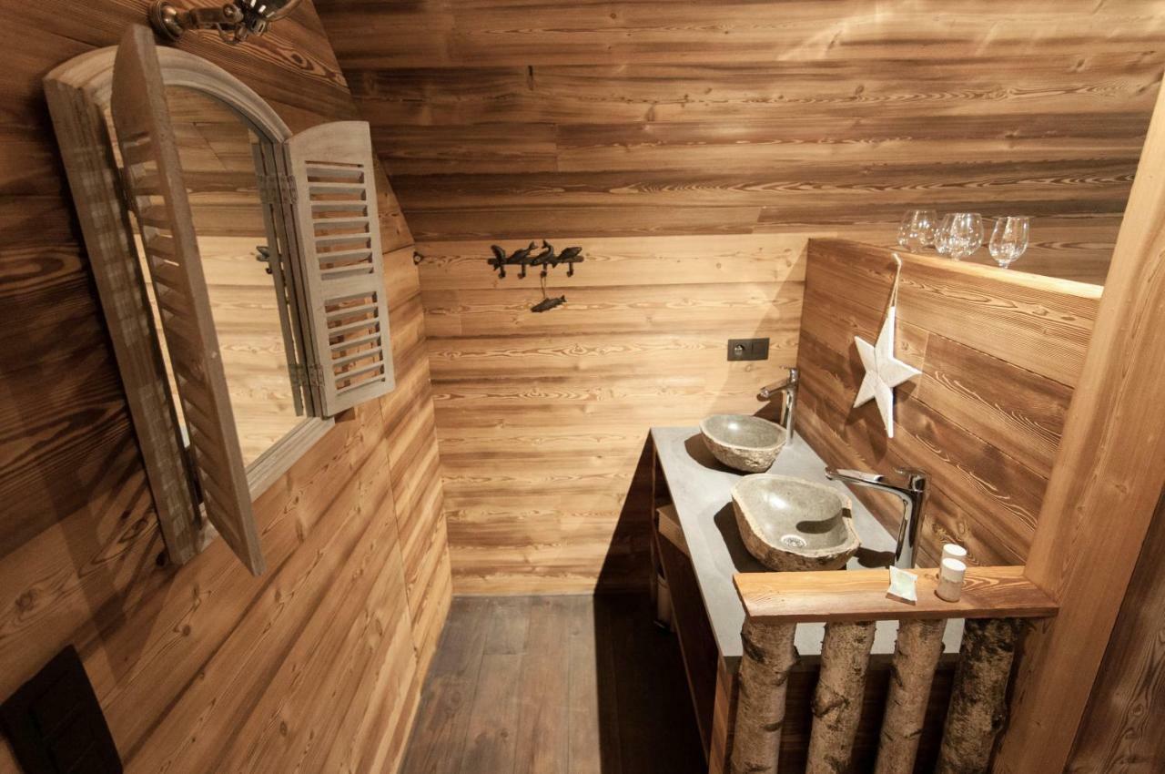 Aqualodge Hotel Insolite Ermeton-sur-Biert Экстерьер фото
