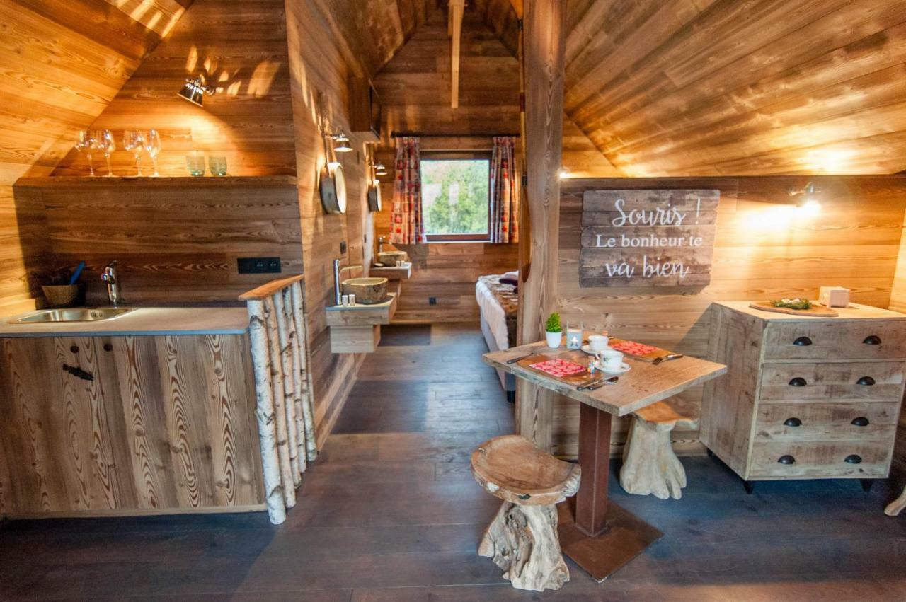 Aqualodge Hotel Insolite Ermeton-sur-Biert Экстерьер фото